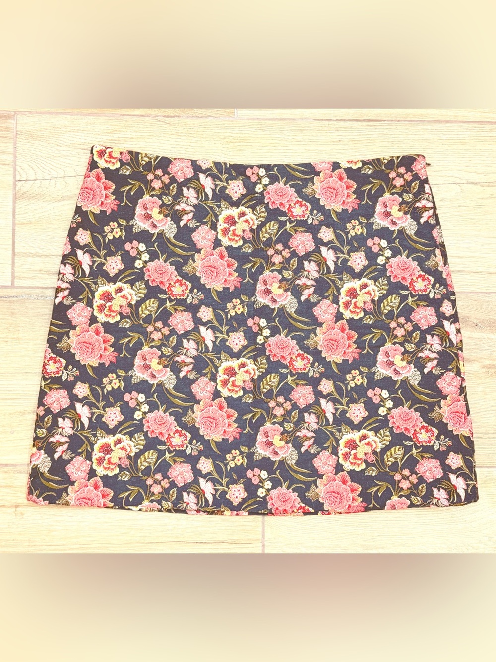 LOFT Charcoal gray vibrant Floral embroidered skirt.